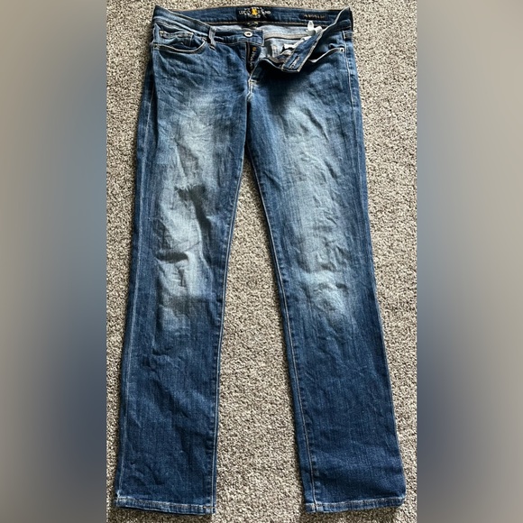 Women’s Lucky Brand Jeans Sweet Straight size 6/28 - Picture 2 of 3